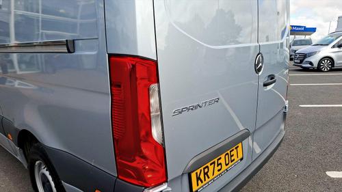 Mercedes-Benz Sprinter Photo at-4ba947be03884fc3a5fa4ff6d15f6eca.jpg