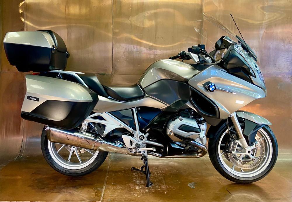 BMW R 1200 RT Photo at-4bd3e8e3be0e40ad8f813247bb3ccf8b.jpg