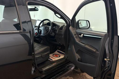 Isuzu D-MAX Photo at-4bf90ebf7391455ab47ddbb331a26db9.jpg