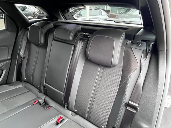 Used Peugeot 3008 LJ23AAD 8