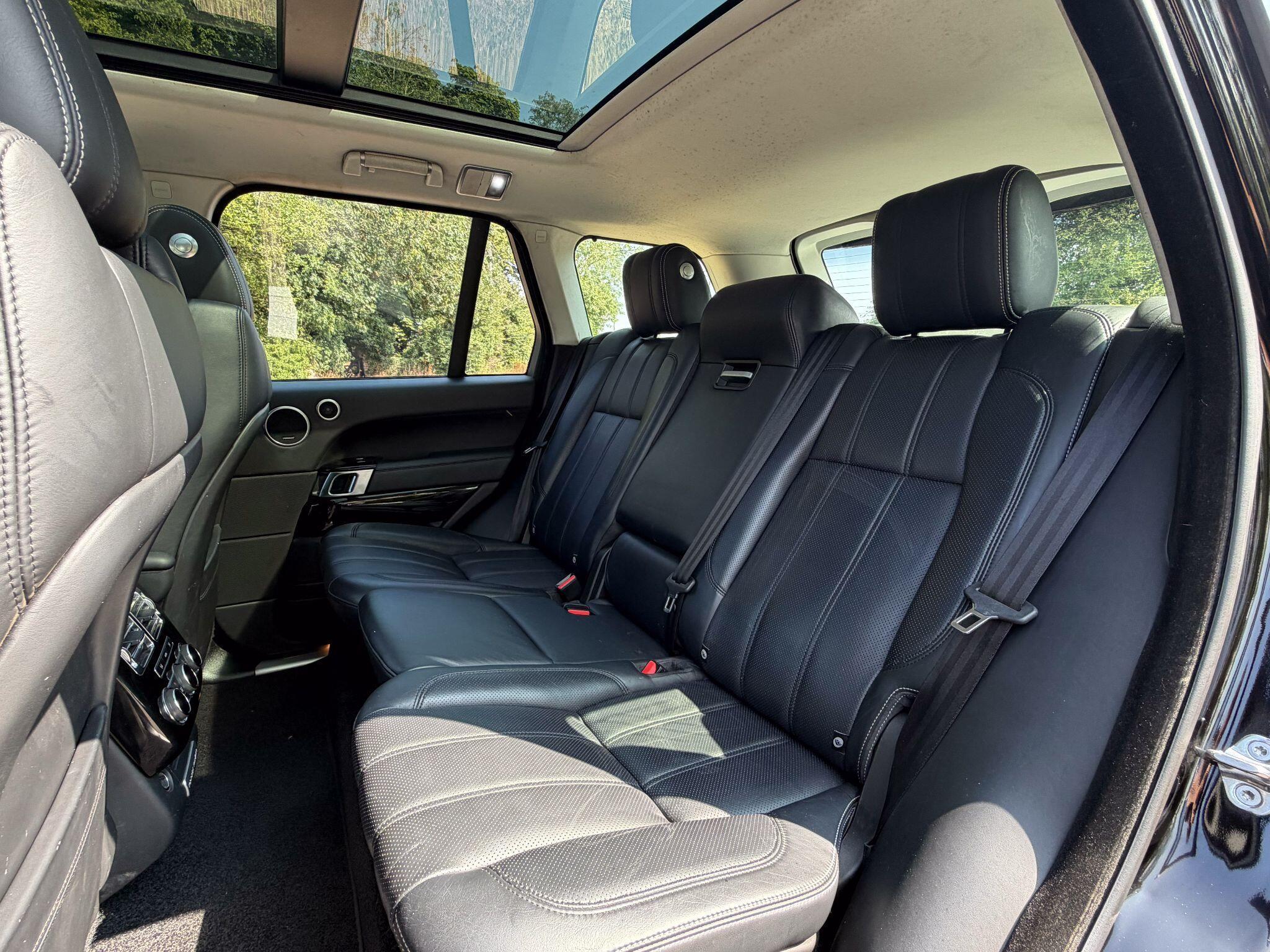 Land Rover Range Rover 4.4 SD V8 Vogue SE Auto 4WD Euro 5 5dr — photo 16
