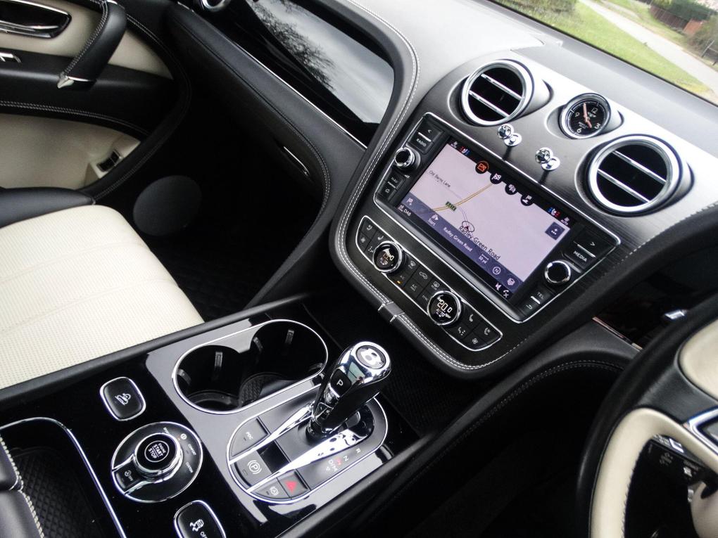 Used Bentley Bentayga LJ19YZS 6
