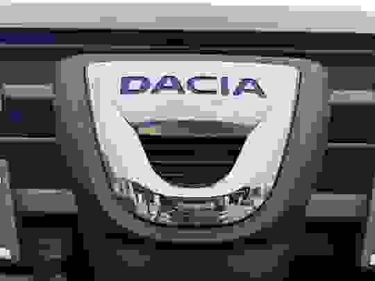 Dacia Duster Photo at-4c53a86a207d4458889ffb0962f14307.jpg