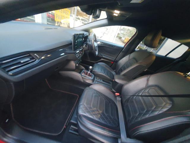 Used Ford Focus VK72HYY 39
