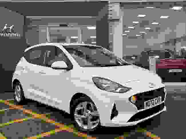 Used 2022 Hyundai i10 1.0 SE Connect Euro 6 (s/s) 5dr White at West Riding