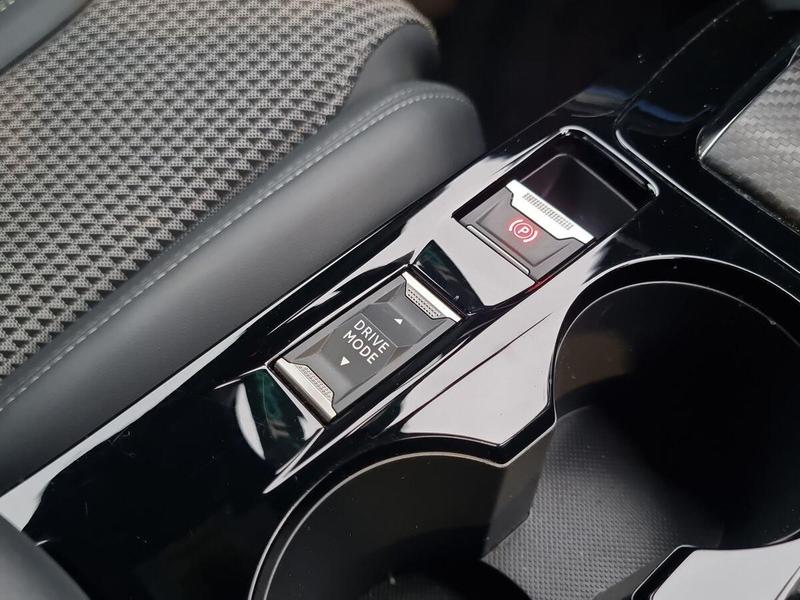 Used Peugeot 2008 LL72MVG 36
