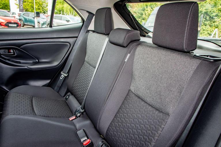 Used Toyota Yaris Cross DV73OYL 7