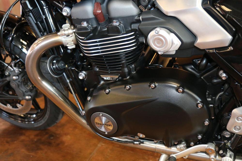 TRIUMPH Speed Twin 1200 Photo at-4ca34a82a08e416fbee21722655ee268.jpg
