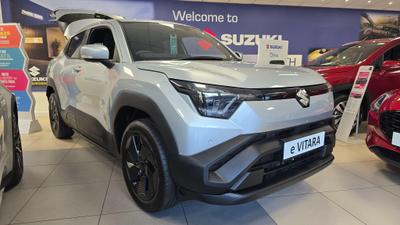 Used ~ Suzuki e Vitara 61kWh Motion Auto 5dr Splendid Silver Pearl at Islington Motor Group