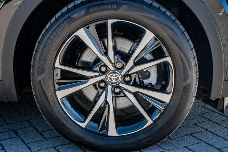 Used Toyota C-HR MC24FJY 17