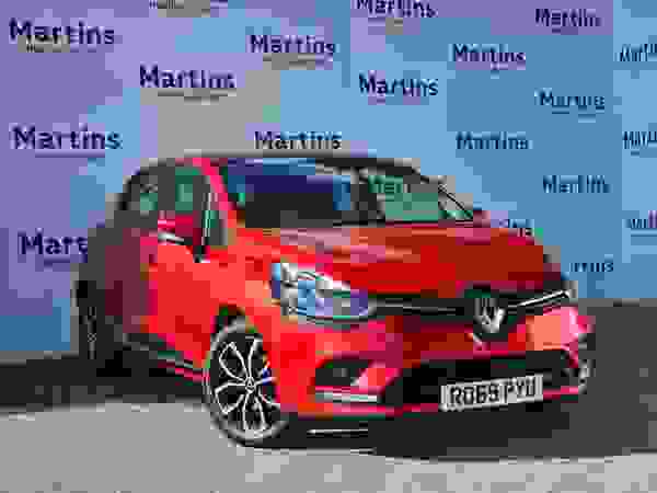 Used 2019 Renault Clio 0.9 TCe Play Euro 6 (s/s) 5dr Red at Martins Group