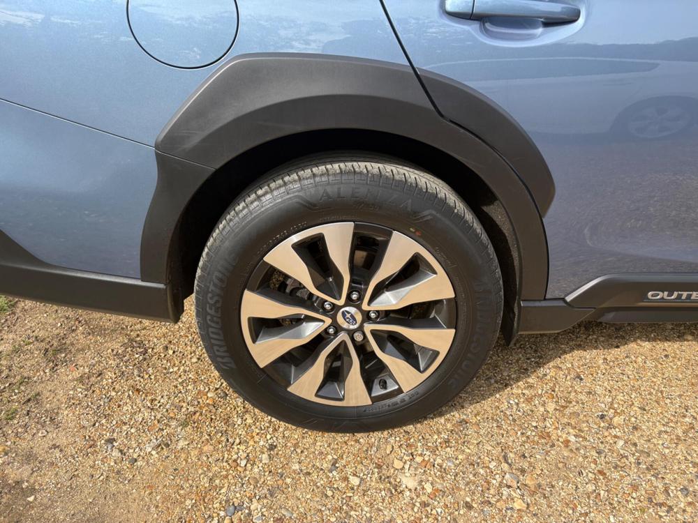 Subaru Outback Photo at-4ccb205d03144b18bee53c1fc1030cbf.jpg