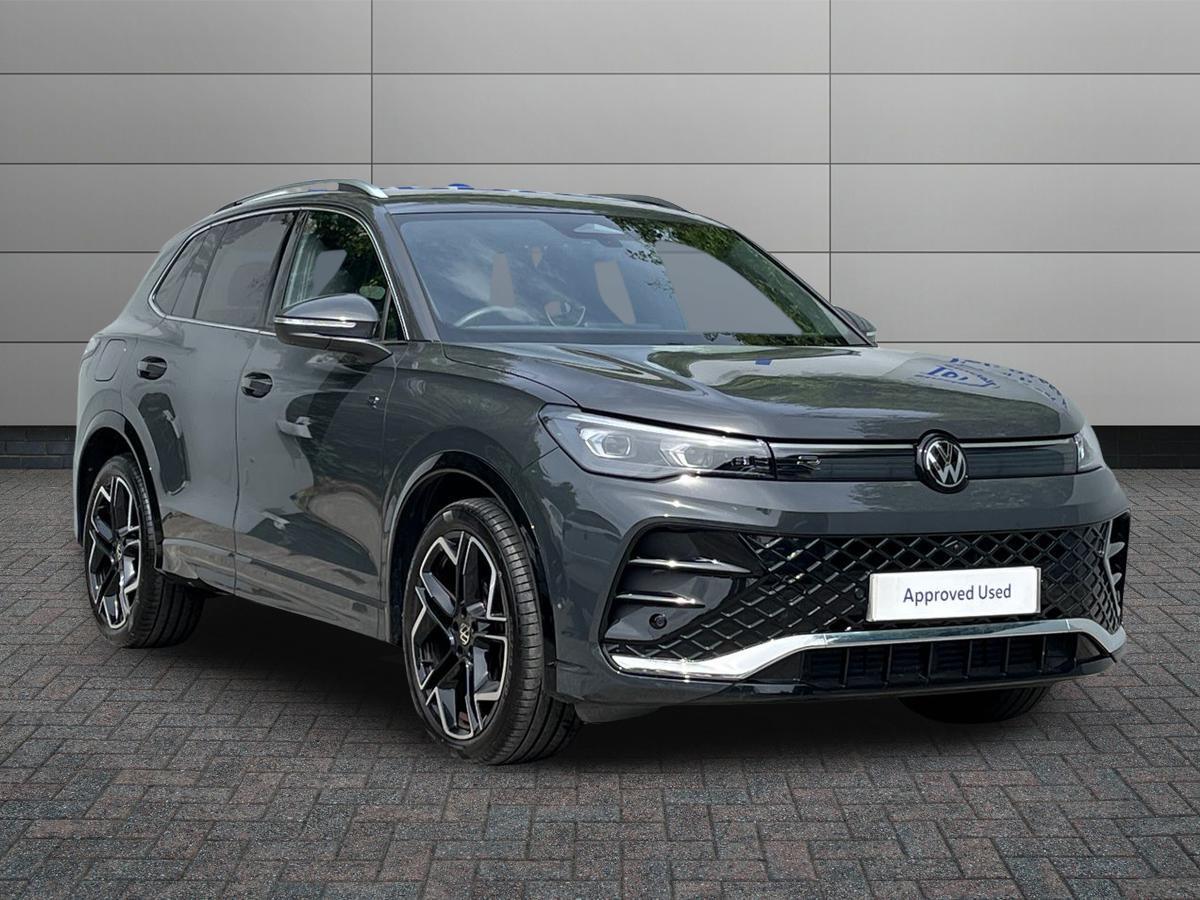 Volkswagen Tiguan Photo at-4cfab7e93a5948c79ae074e36be3b82f.jpg