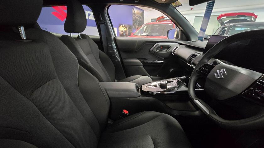 Suzuki e Vitara Photo at-4d1504162ea44ec59153d991c566eef7.jpg