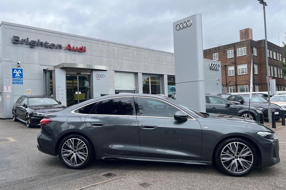 Audi A5 Photo at-4d1b360dcda14f0aae1c5570d32884bd.jpg