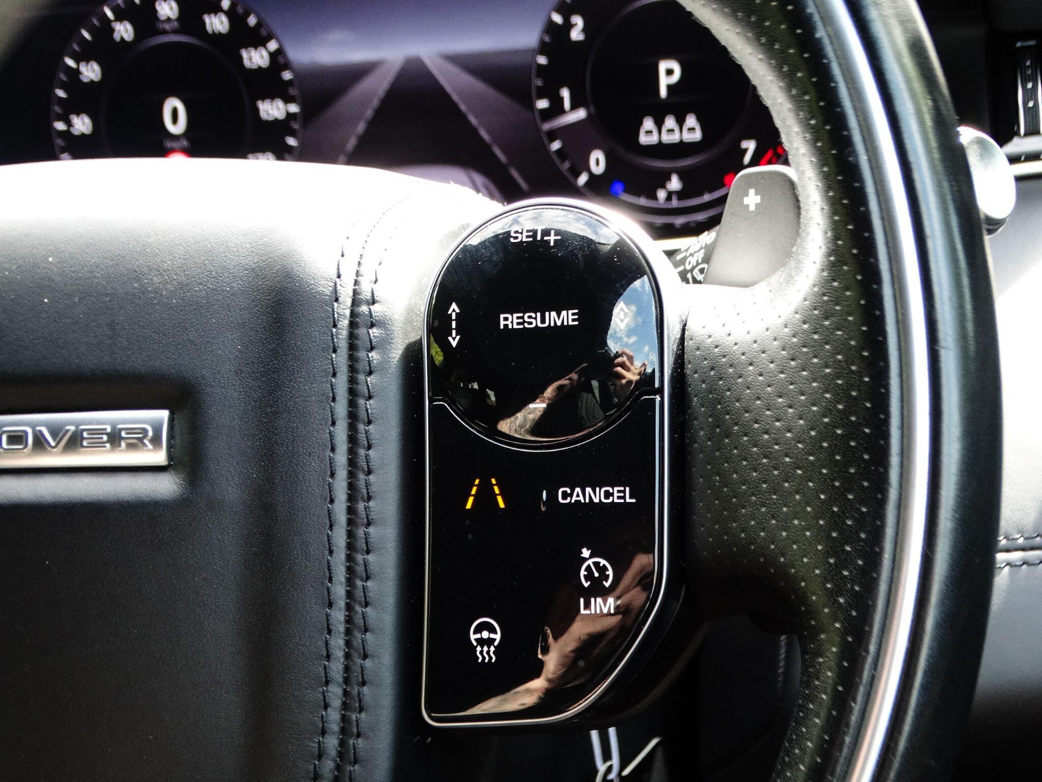 Land Rover Range Rover Evoque 2.0 P250 MHEV R-Dynamic HSE Auto 4WD Euro 6 (s/s) 5dr — photo 31