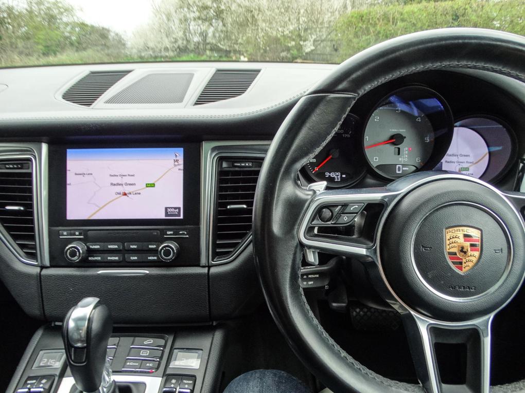Used Porsche Macan GY67RYF 8