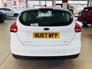 Ford Focus Photo 5