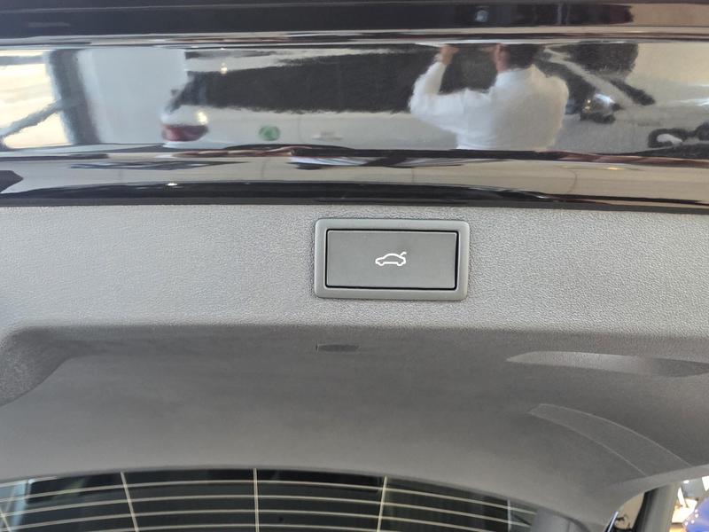 Skoda Enyaq Photo at-4d64e122fd84445f892818bcdfe33e3b.jpg