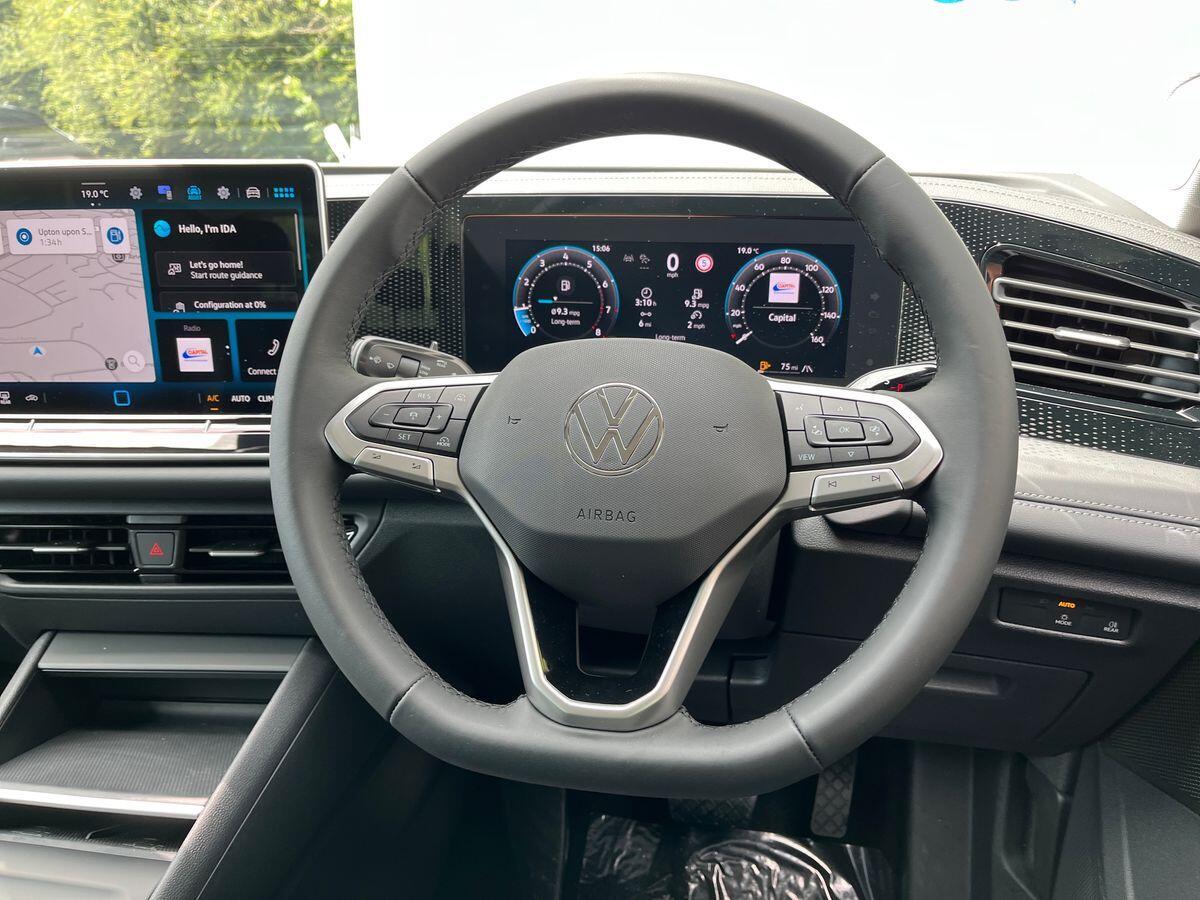 Volkswagen Tiguan Photo at-4deffe2b5a2b445a9c0cadd860f1b164.jpg
