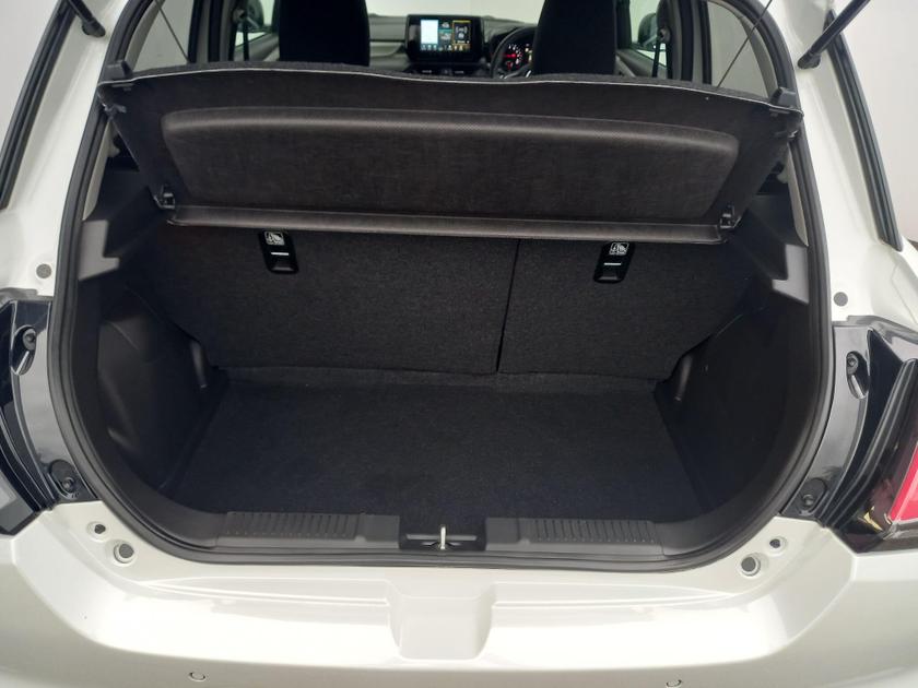 Suzuki Swift Photo at-4e33ee7222e04f02b808d3ba9364c514.jpg