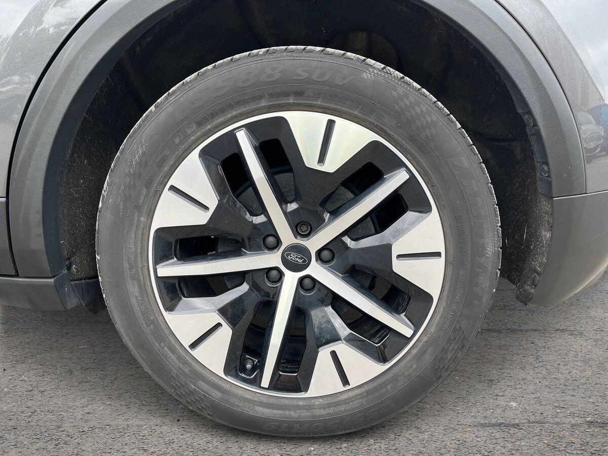 2024 Ford Explorer thumbnail 13