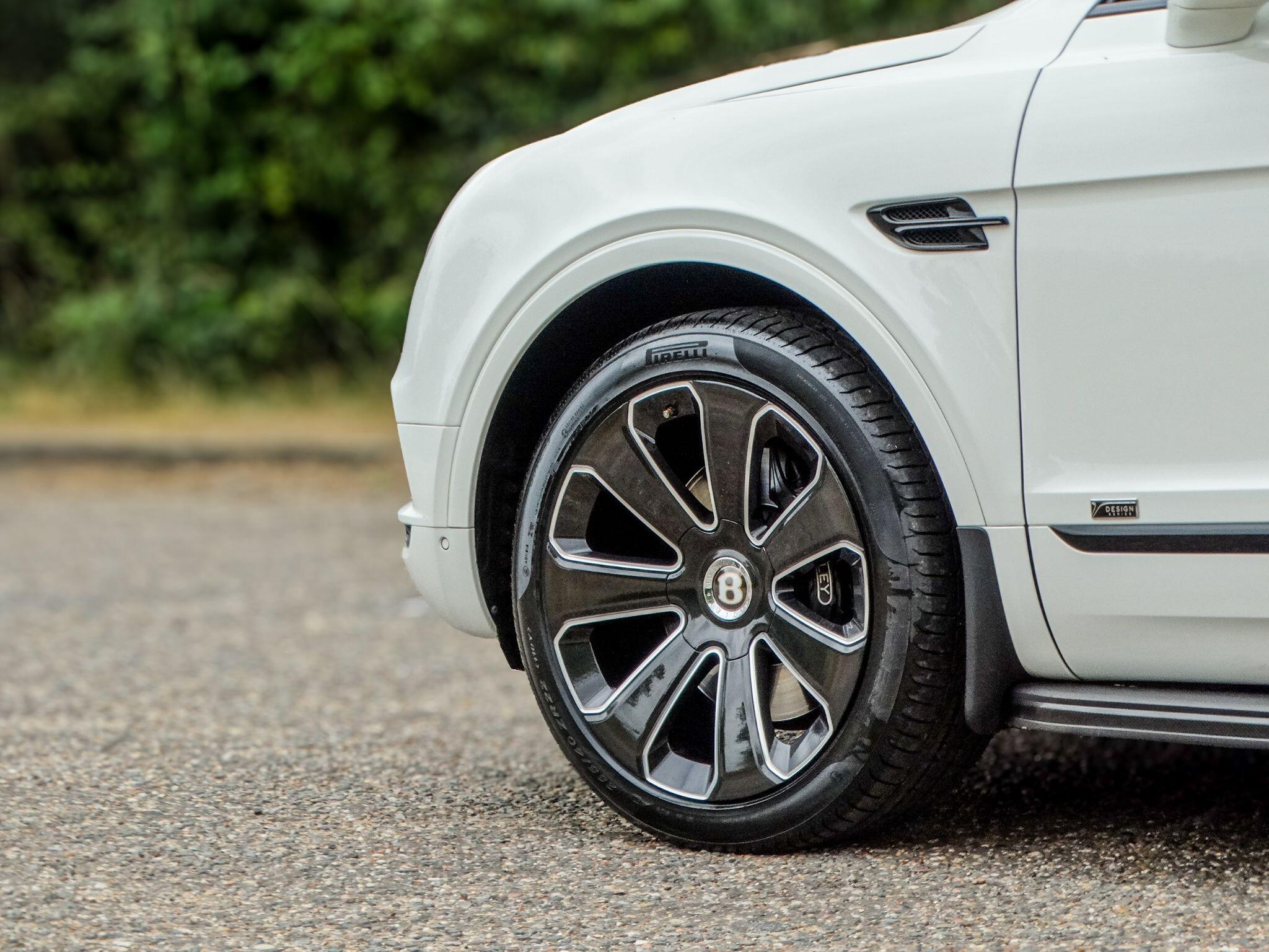 Bentley Bentayga 4.0 V8 Auto 4WD Euro 6 (s/s) 5dr — photo 5