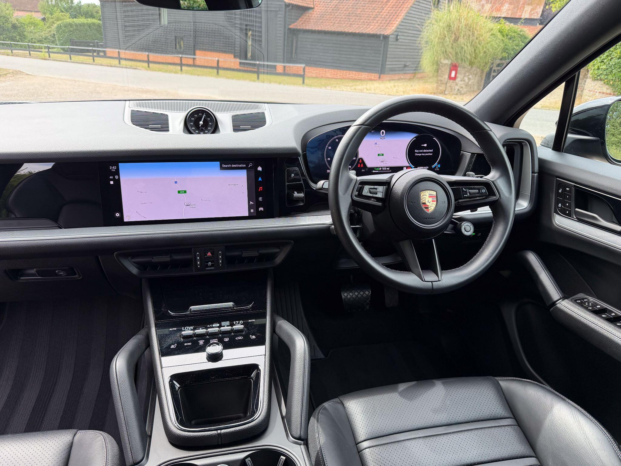 Porsche Cayenne 3.0 V6 E-Hybrid 25.9kWh TiptronicS 4WD Euro 6 (s/s) 5dr — photo 18