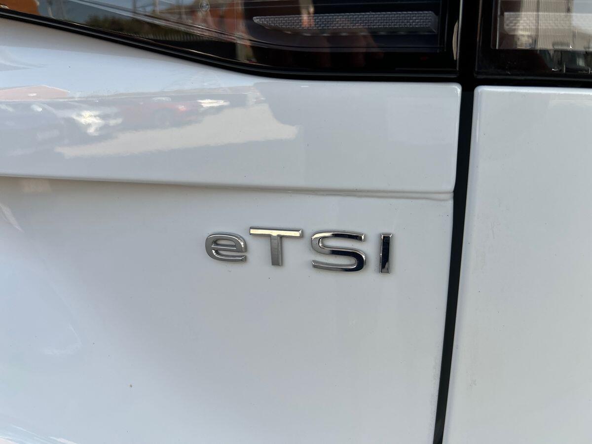Volkswagen Tayron Photo at-4ebeb264e93c42d3a8ca6cbe664fdd2e.jpg