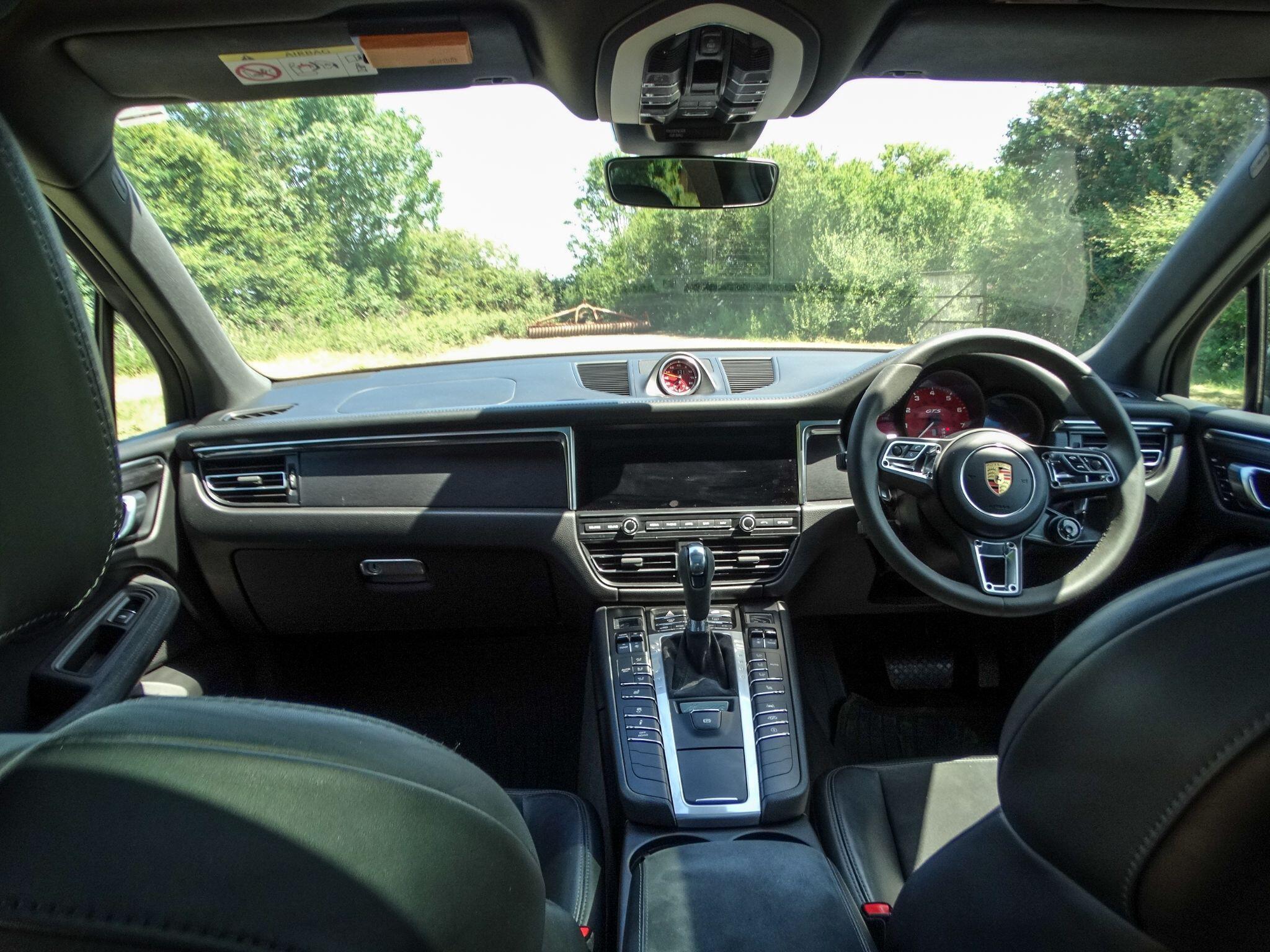 Porsche Macan 2.9T V6 GTS PDK 4WD Euro 6 (s/s) 5dr — photo 18