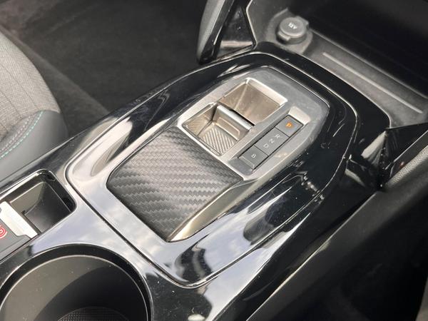 Used Peugeot E-2008 VK22ZLO 32