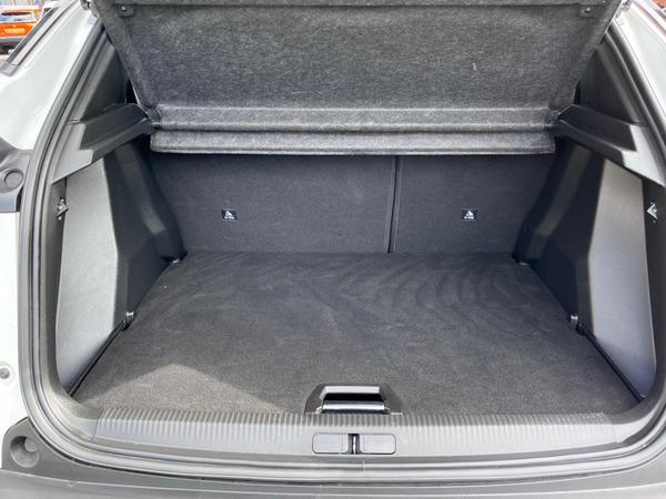 Used Peugeot E-2008 VK22ZLO 9