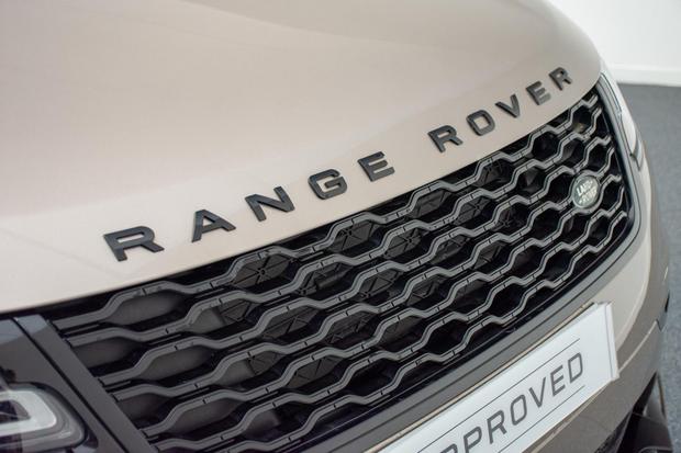 Land Rover RANGE ROVER VELAR Photo at-4f146c2cfcb547829b0d47e0edab300e.jpg
