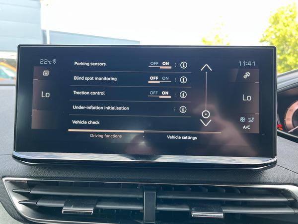 Used Peugeot 3008 LG72KYK 25
