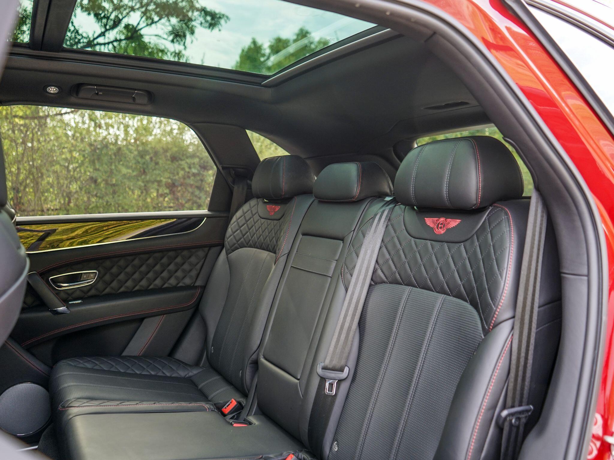 Bentley Bentayga 4.0 V8 Auto 4WD Euro 6 (s/s) 5dr — photo 15