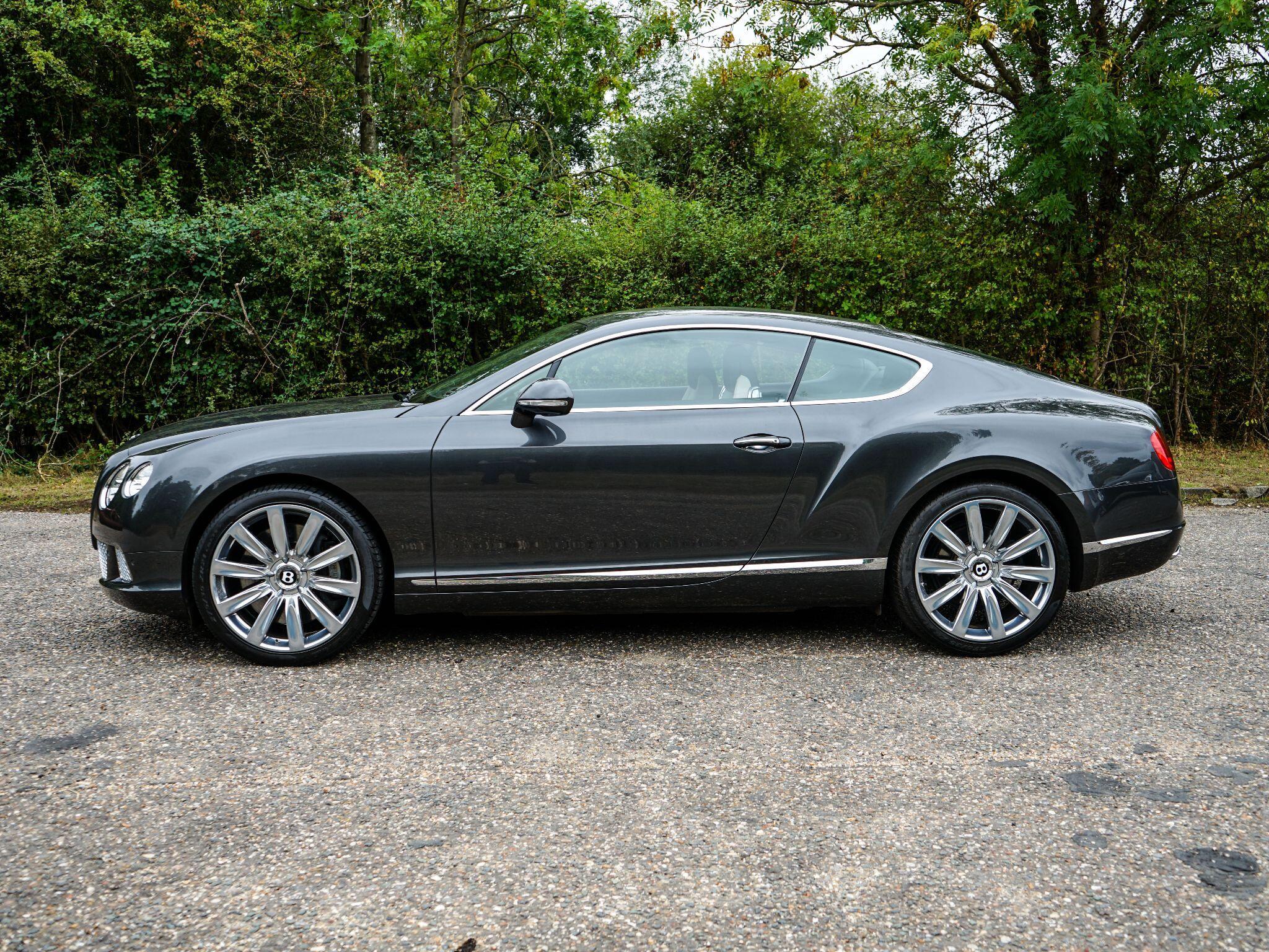 Bentley Continental 6.0 FlexFuel GT Auto 6Spd 4WD Euro 5 2dr — photo 2
