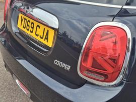 MINI Hatch Photo 8