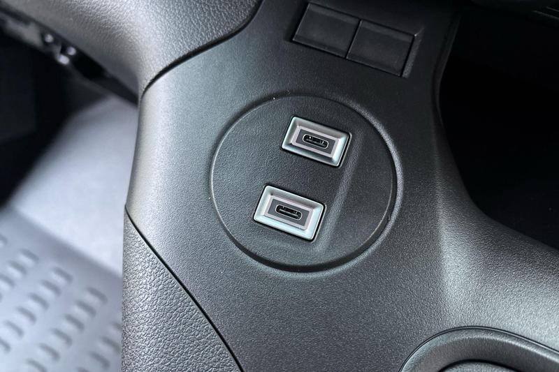 Used Peugeot Partner 202512188681697 10