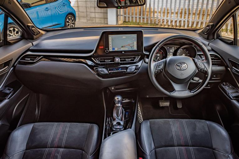 Used Toyota C-HR RV23VDN 12