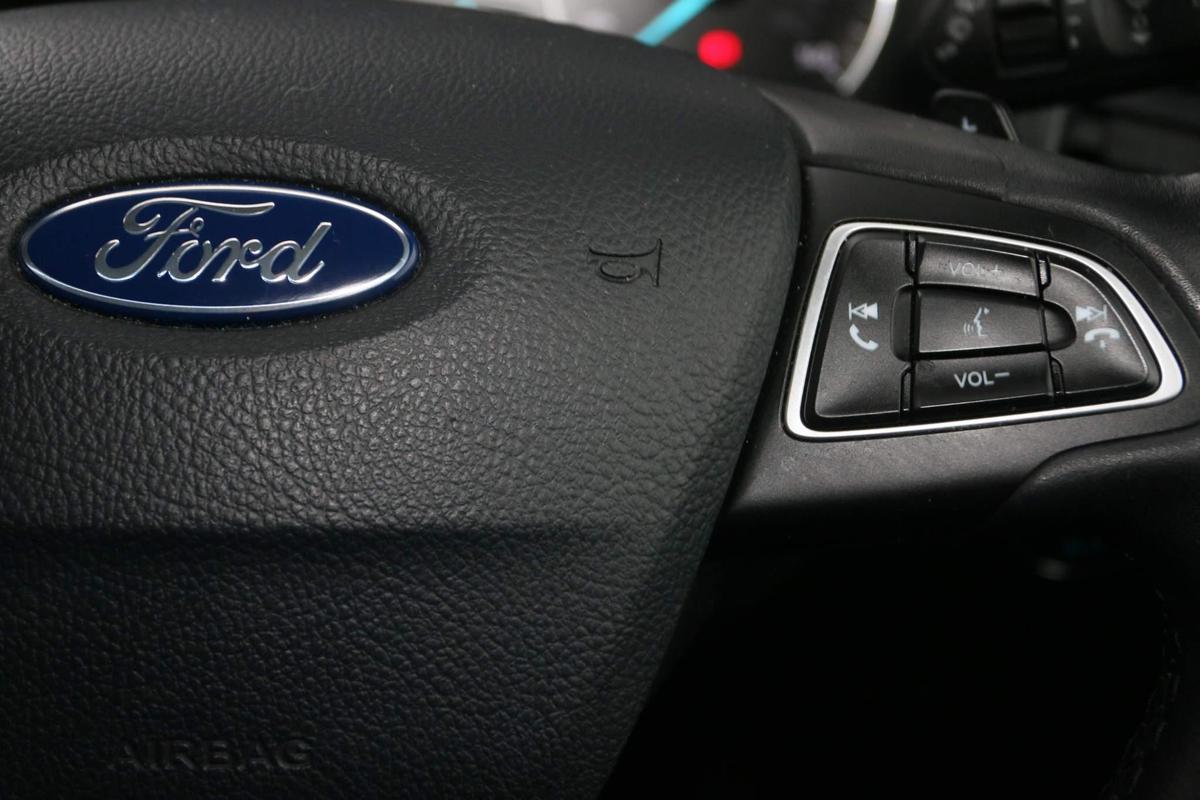 Ford EcoSport Photo at-50676adae223476a86173e6cfc996afd.jpg