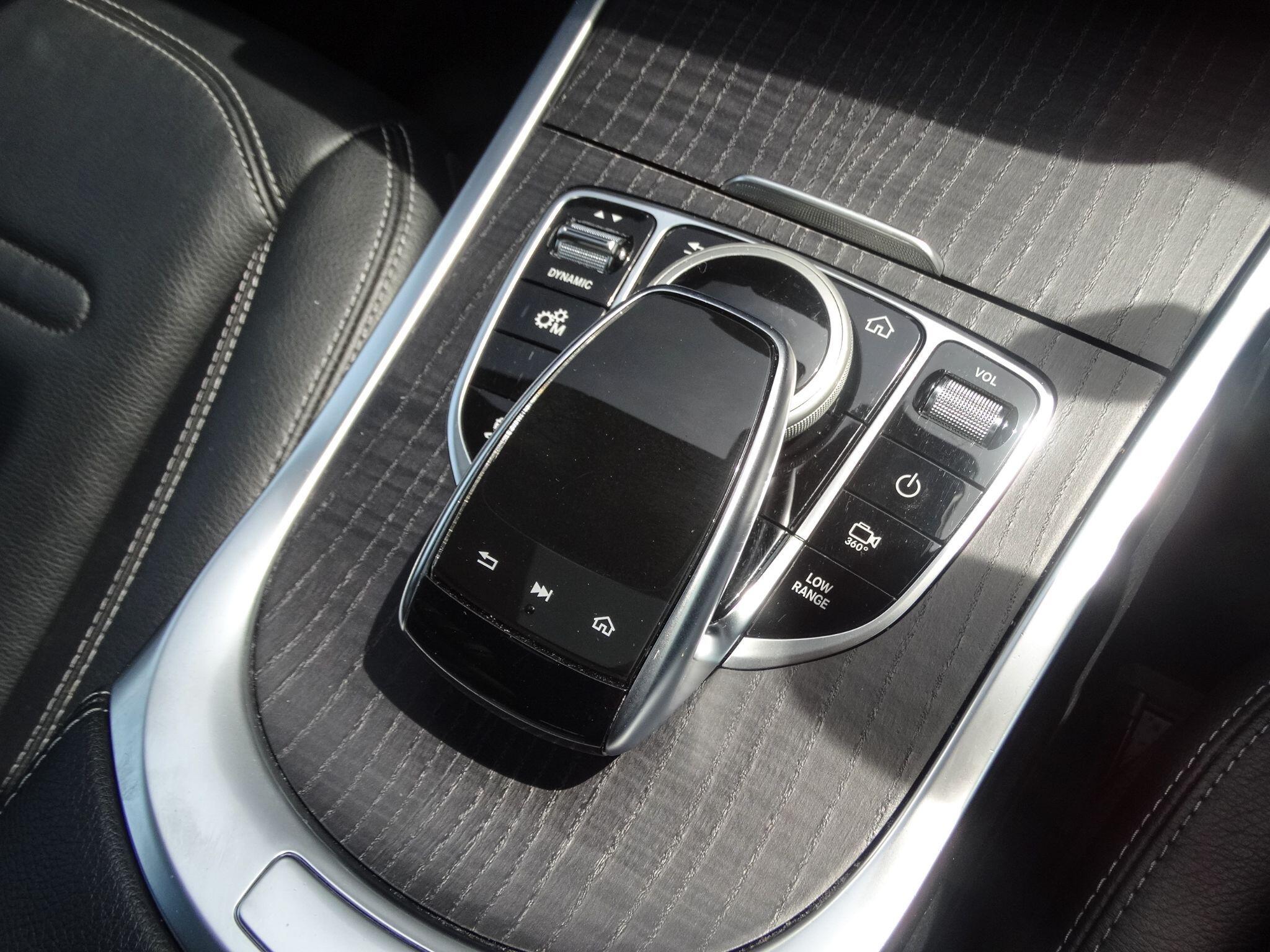 Mercedes-Benz G Class 2.9 G400d AMG Line (Premium) G-Tronic 4MATIC Euro 6 (s/s) 5dr — photo 37