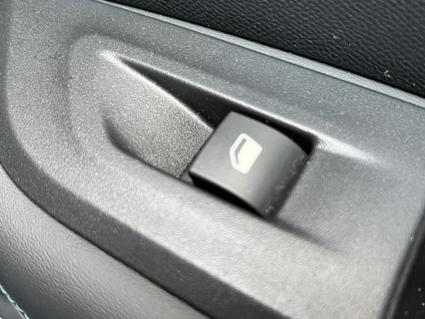 Used Peugeot E-2008 EK21WDV 29