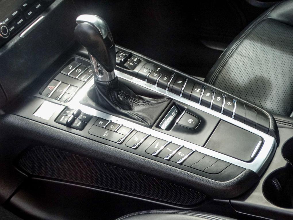 Used Porsche Macan RJ17MJF 17