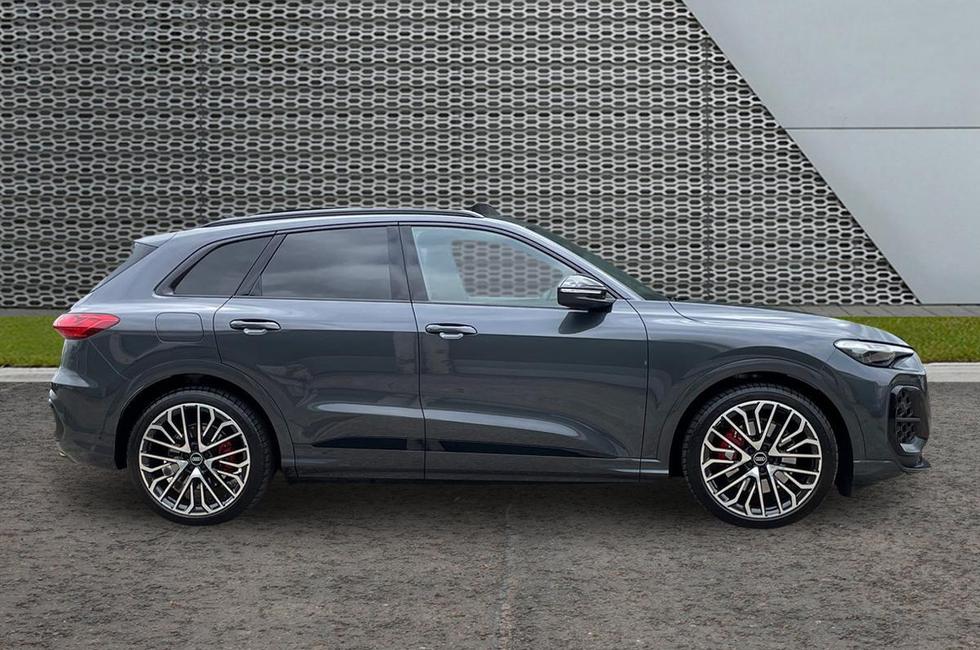 Audi Q5 Photo at-50dd9f2a98f4411ba36513f66430779a.jpg