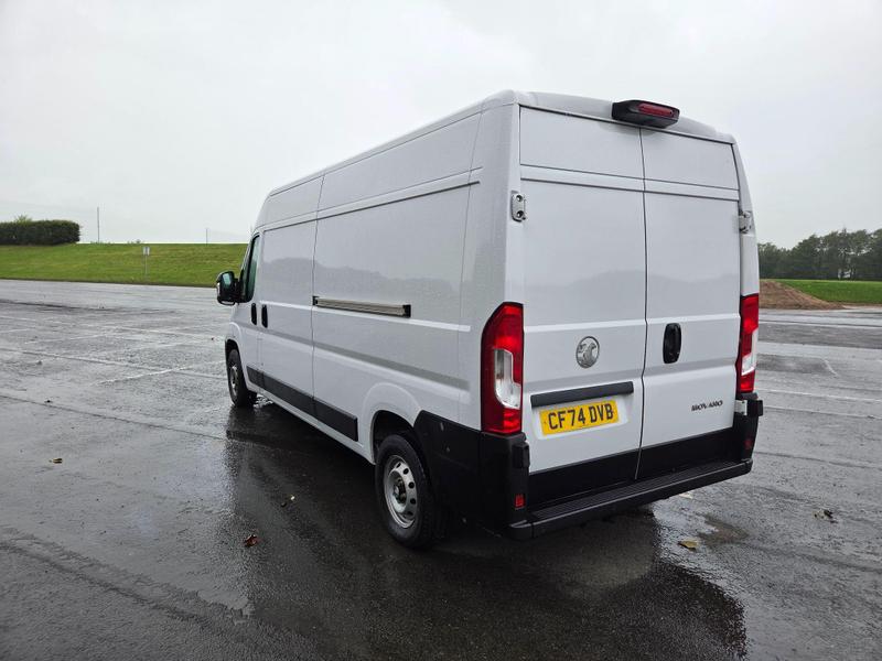 Vauxhall Movano Photo at-50f924bdba9043209999b266c76800ee.jpg