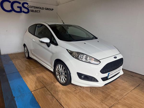 None FORD FIESTA 1.6 TDCI ZETEC S HATCHBACK 3DR DIESEL MANUAL EURO 5 95 PS... photo