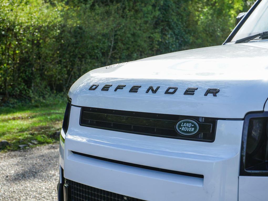 Used Land Rover Defender 110 YX70LCV 10