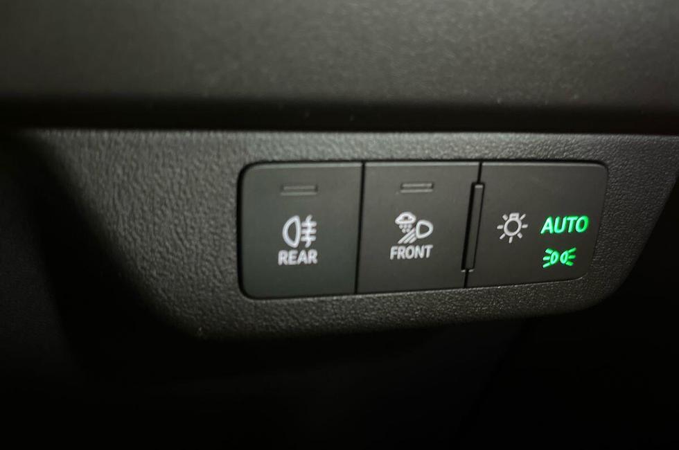 Audi Q4 Photo at-513b79b715454827bce2351461f14f5c.jpg