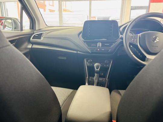 Suzuki S-Cross Photo at-517c7ac0ea3a4ad9a48e5517cc436bb1.jpg