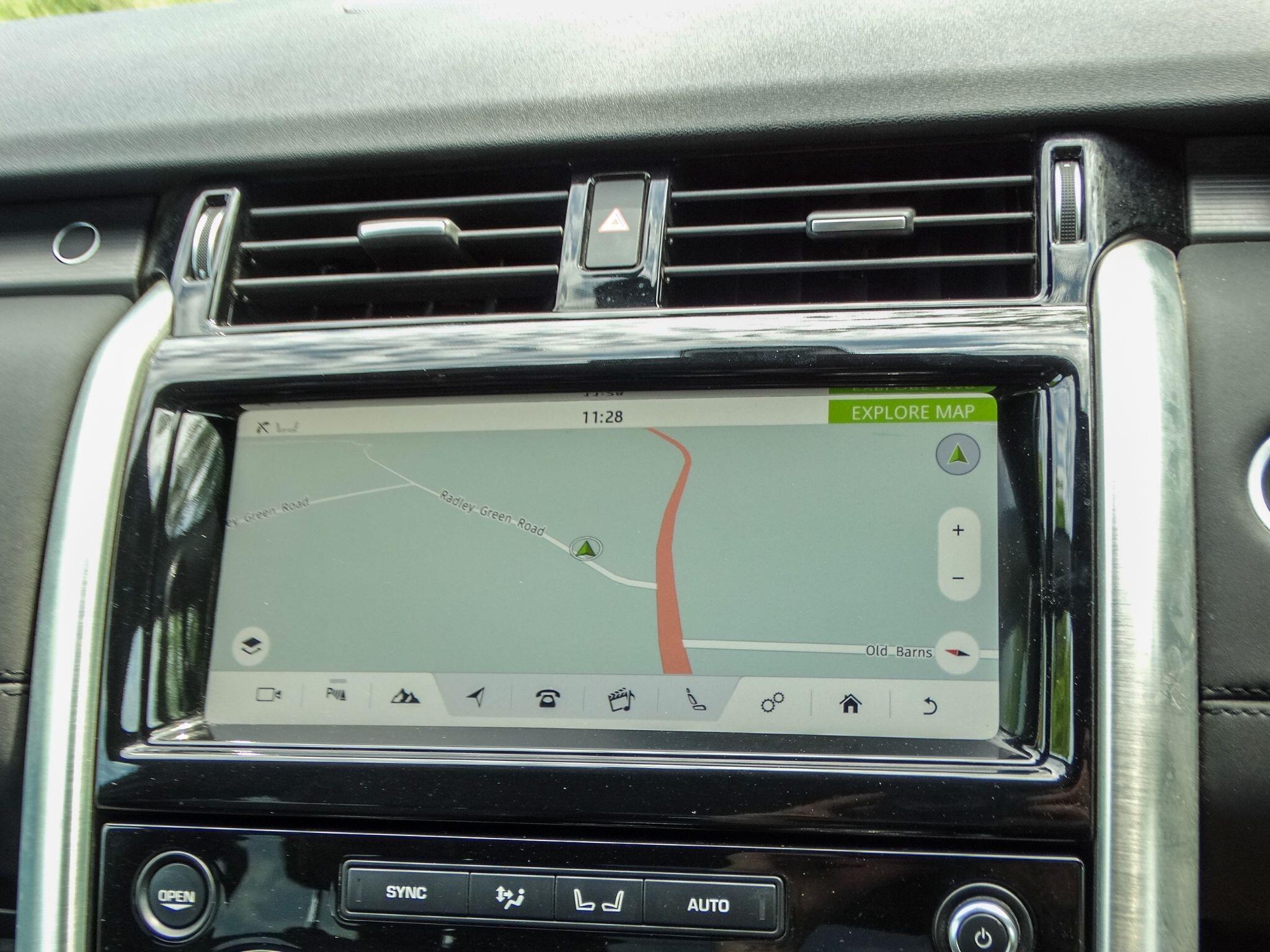Land Rover Discovery 3.0 TD V6 HSE SUV 5dr Diesel Auto 4WD Euro 6 (s/s) (258 ps) — photo 23